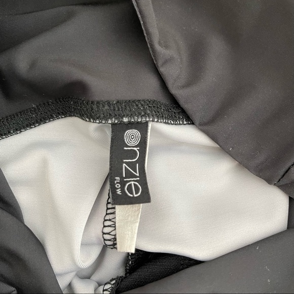 Onzie Black High Rise Las Lunas Graphic Full Leg Leggings Size XS Moonphases - Picture 15 of 16